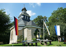 75 Jahre Wachsstockfest an der Weingartenkapelle in Naumburg (Foto: Karl-Franz Thiede)